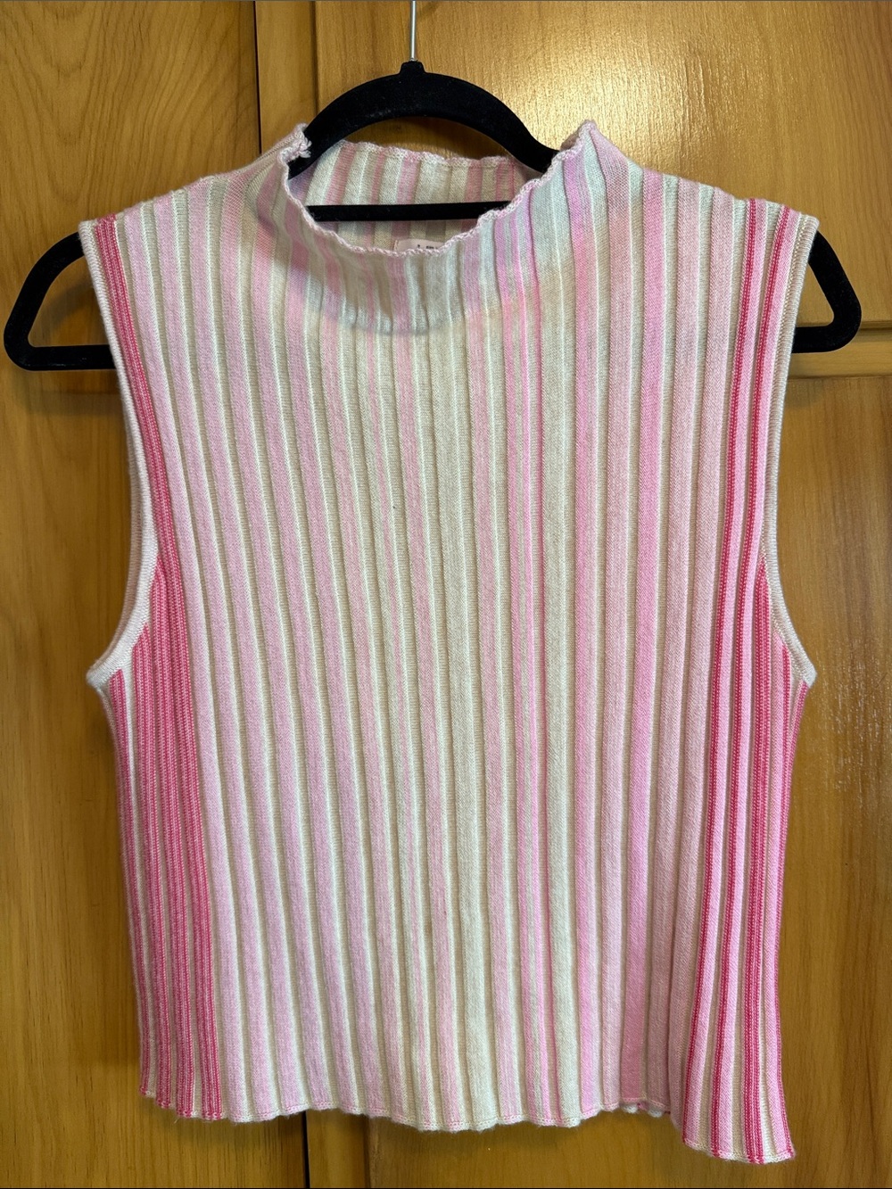 LF Pink & Tan Ribbed Sleeveless Mock Neck Tank. Size L